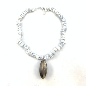Star Fruit with Howlite 17"