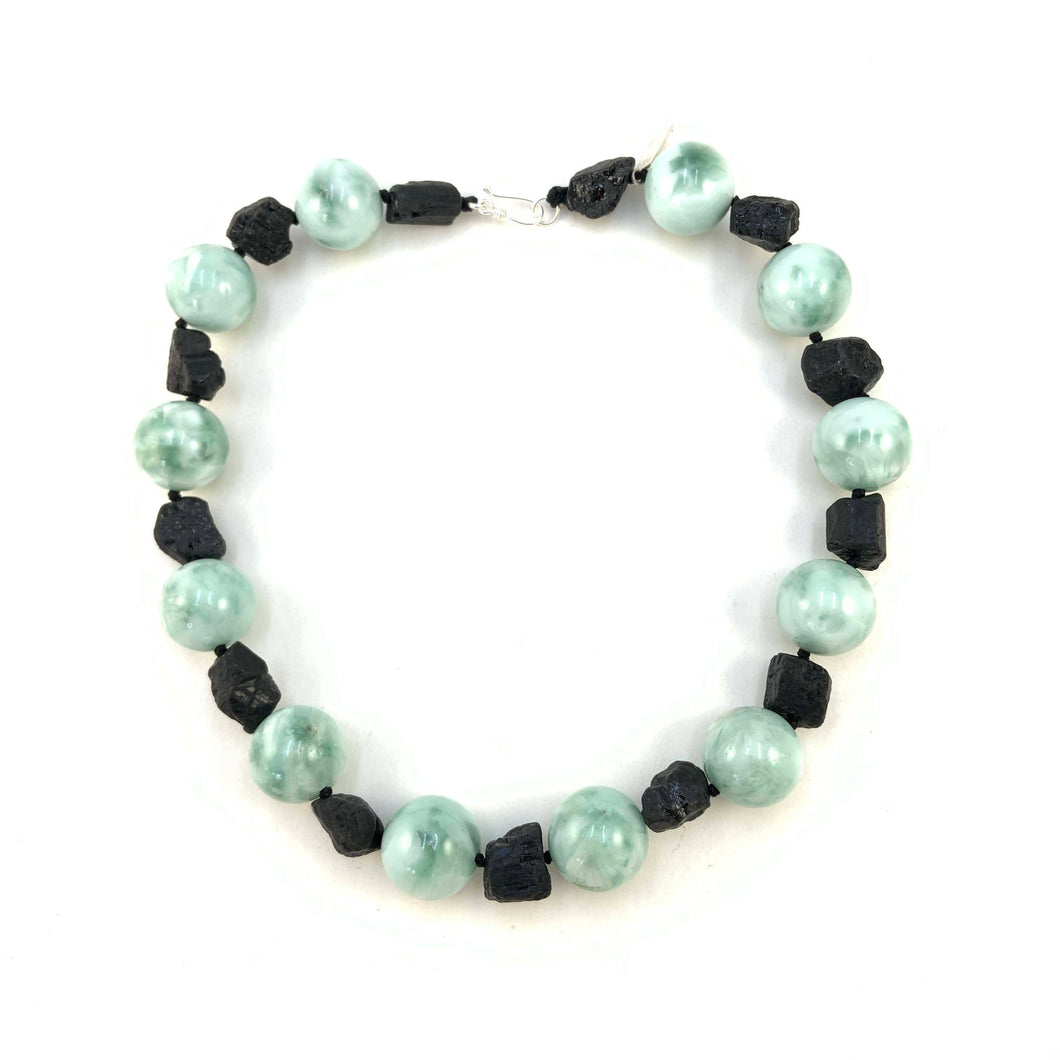 Green Moonstone 18”