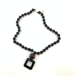 Onyx with A Shining  Bead 20"